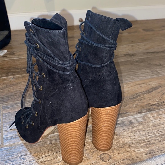 Lulus high heel booties - Picture 2 of 3